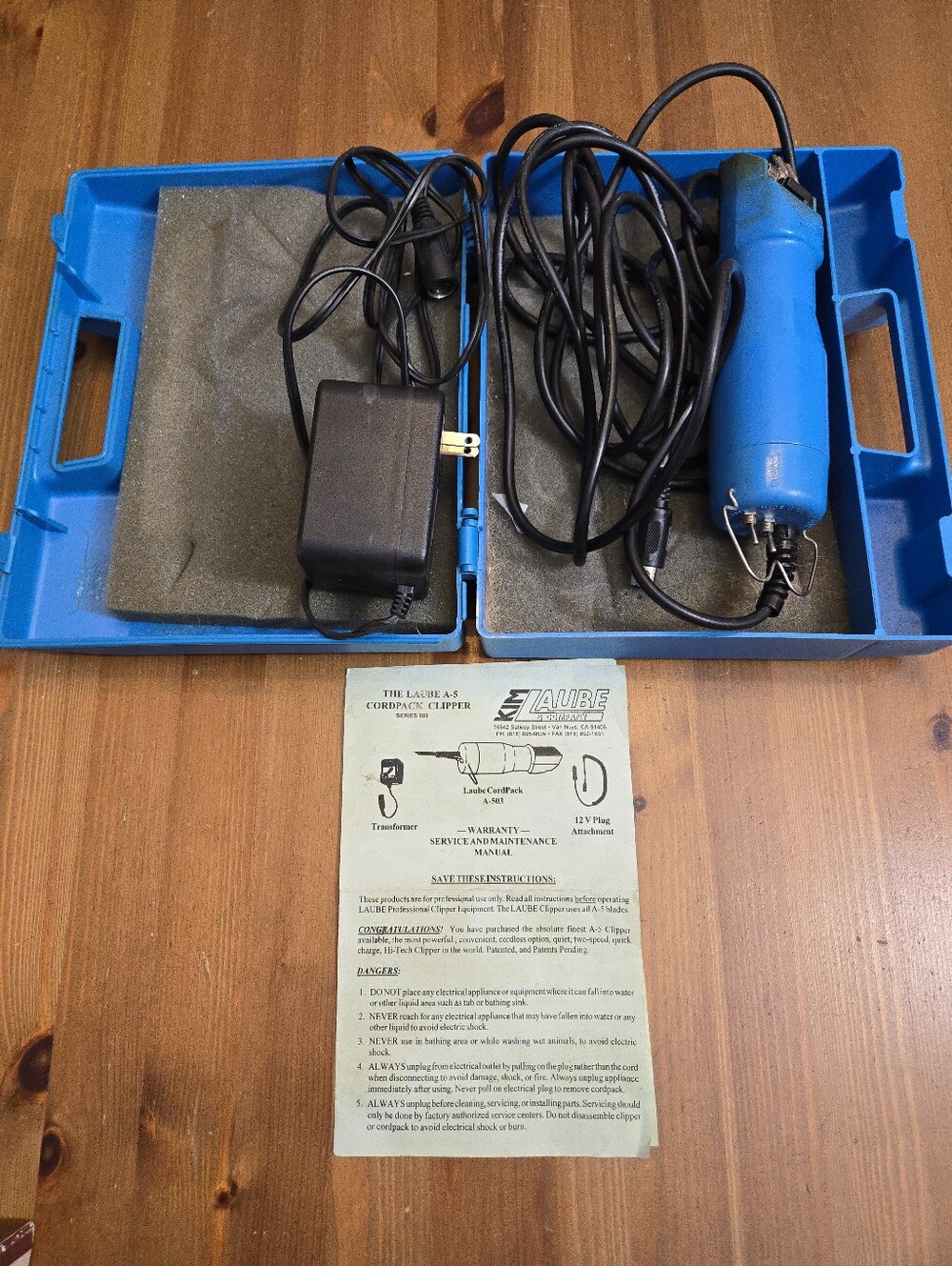 Laube A-5 Cordpack Clipper Series 503 Vintage Electric Two Speed Clipper in Blue